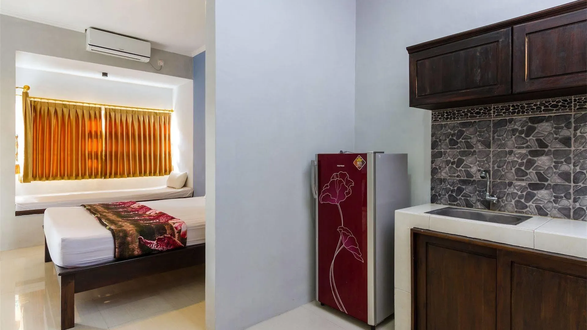 Reddoorz @ Baik Baik Nakula Hotel Seminyak  Guest house